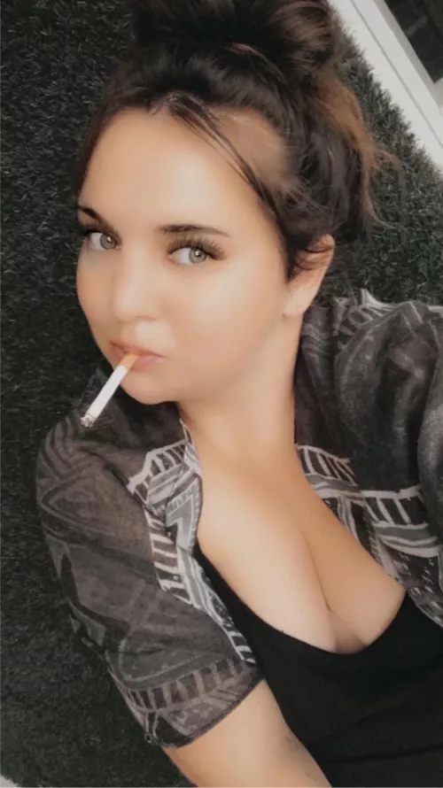 Which one of you want to watch me blow smoke in their face? 😈 by findombaby6969