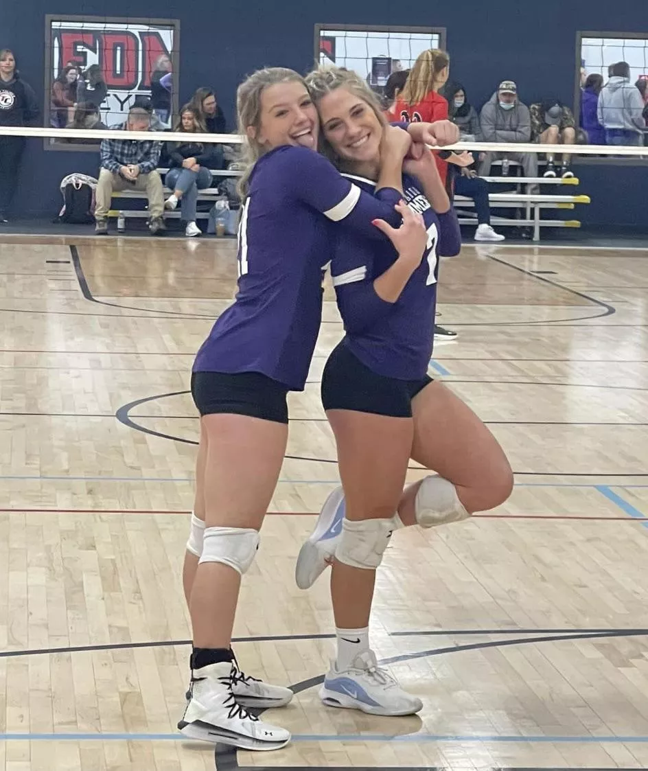 Which one? 🏐 posted by ganggang89882