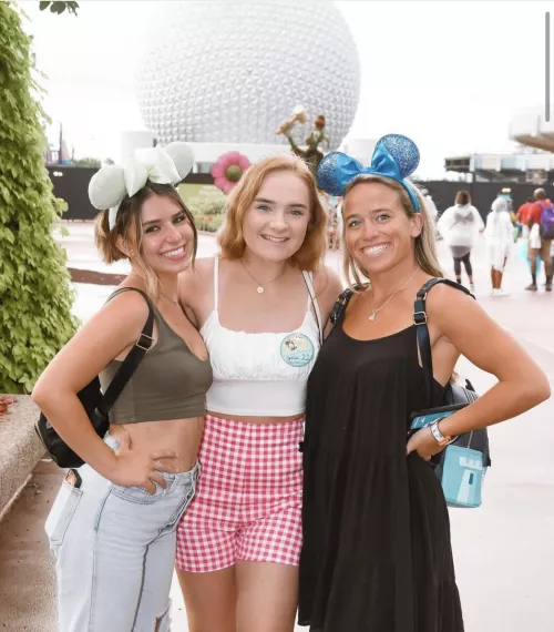 Which one’s ending the night in the most magical place on earth… your bedroom? by regoFoo