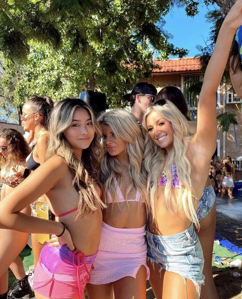 Which party girl? posted by goonagedaydream