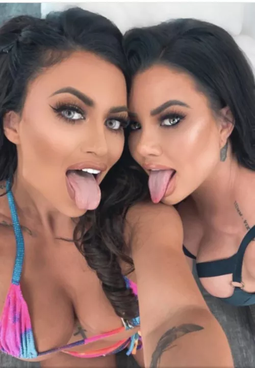 Which tongue for your baby gravy by Chaturbater1