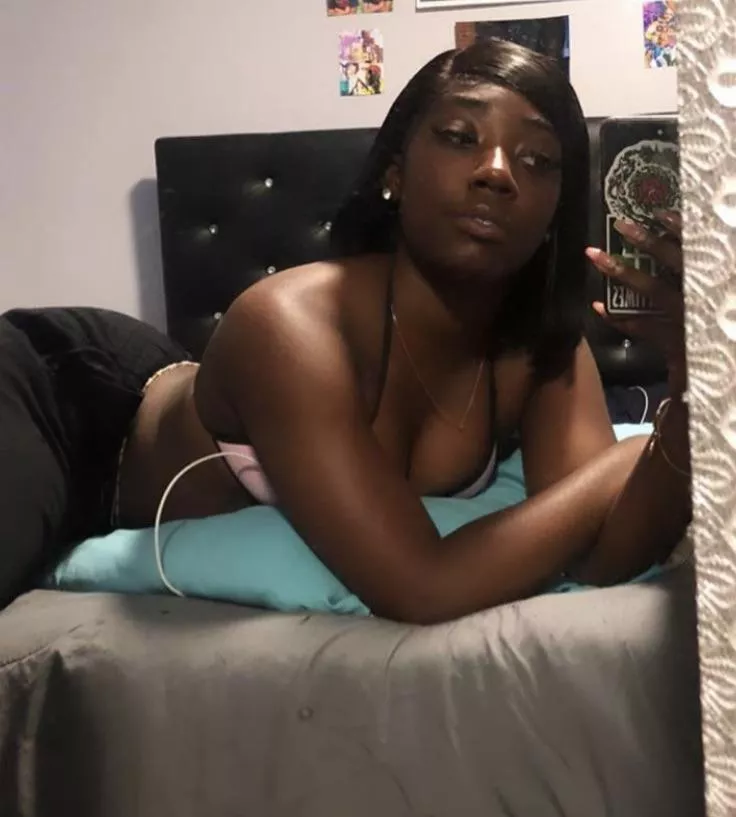 White kings hmu posted by Haitian-barbie