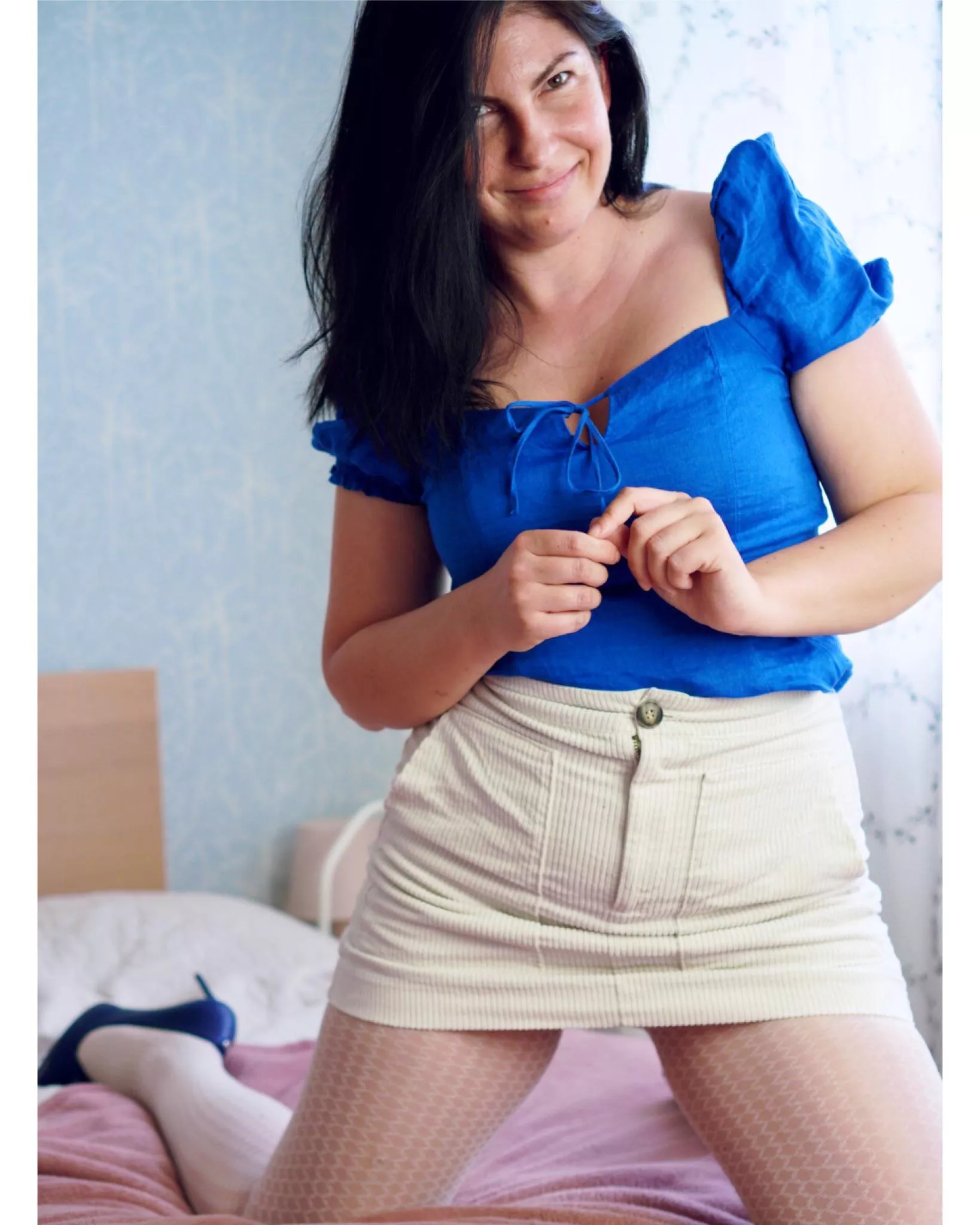 White pantyhose are so underrated 💙🤍 posted by swiftkiss