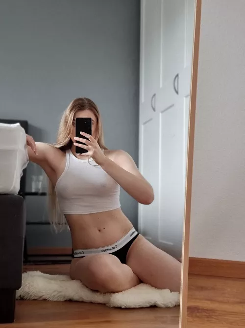 White tank top 🥰 by pollyloly96