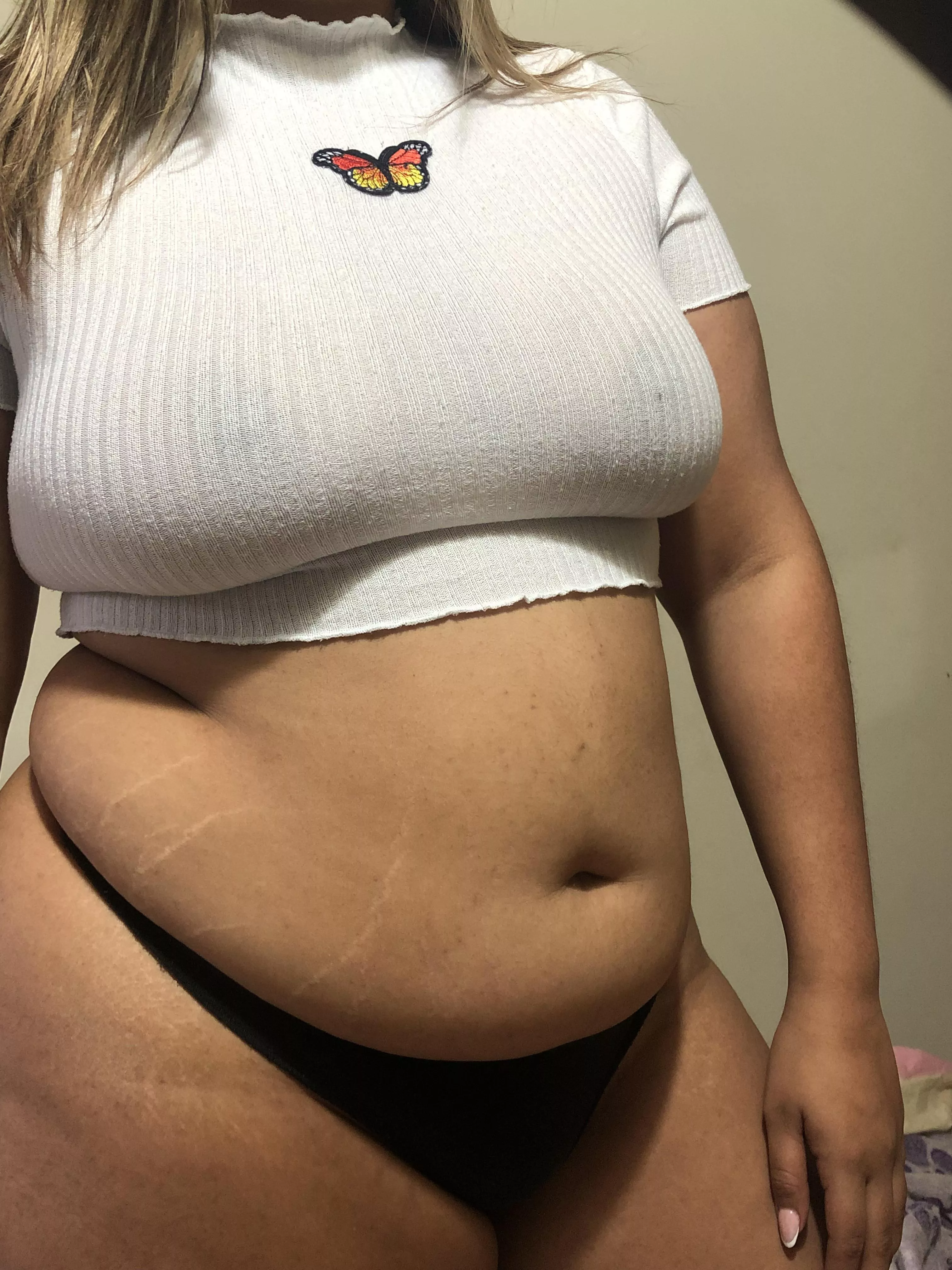 White top belly goddess posted by Netkushimon