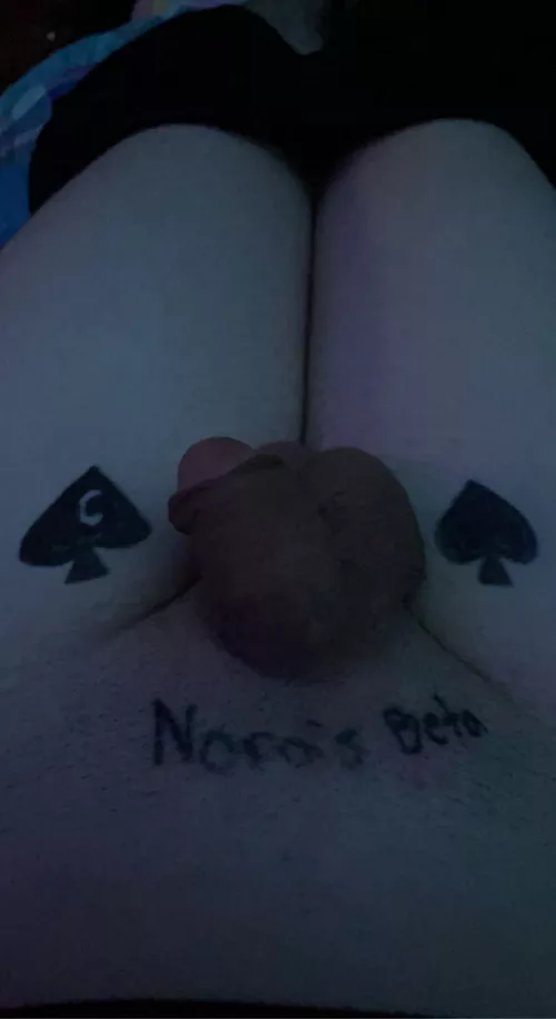 Whiteboi by Chastity_whiteboi