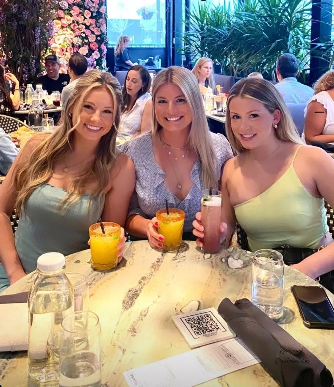 who? posted by Throwawayfontguru