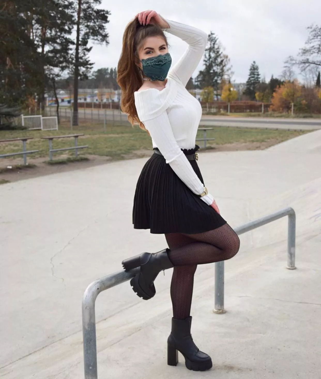 WHO can pur me in chastity ? posted by Chantal_TS