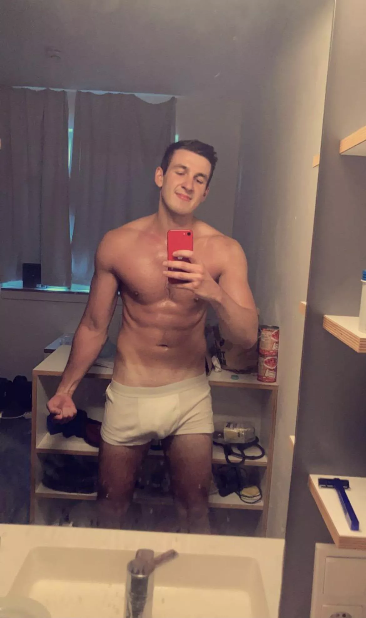 Who can suck it hard for me please 🥲 posted by lio1919