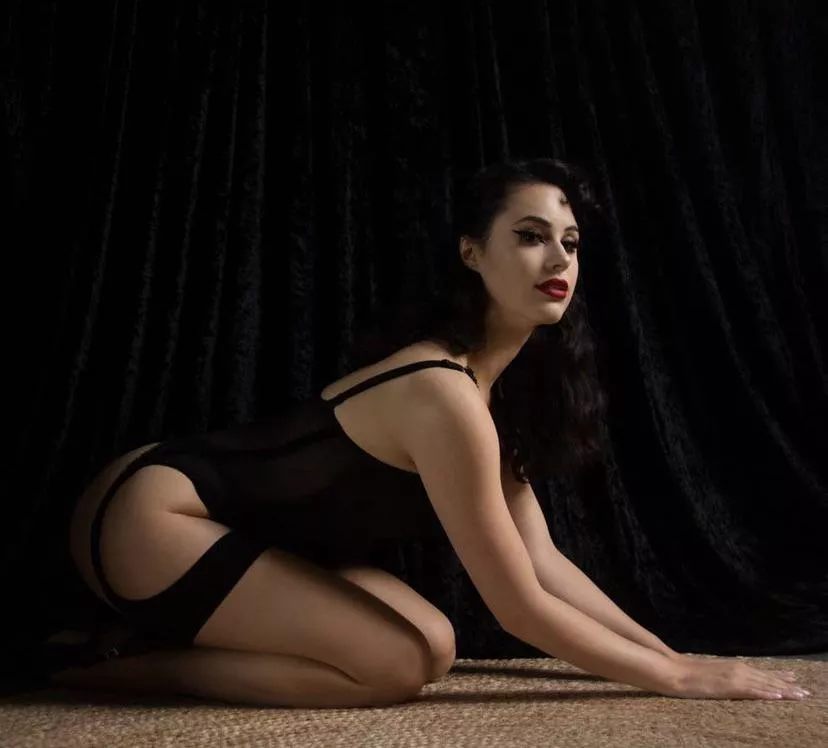 Who do you worship? 😈😈 posted by Goddesskathie34