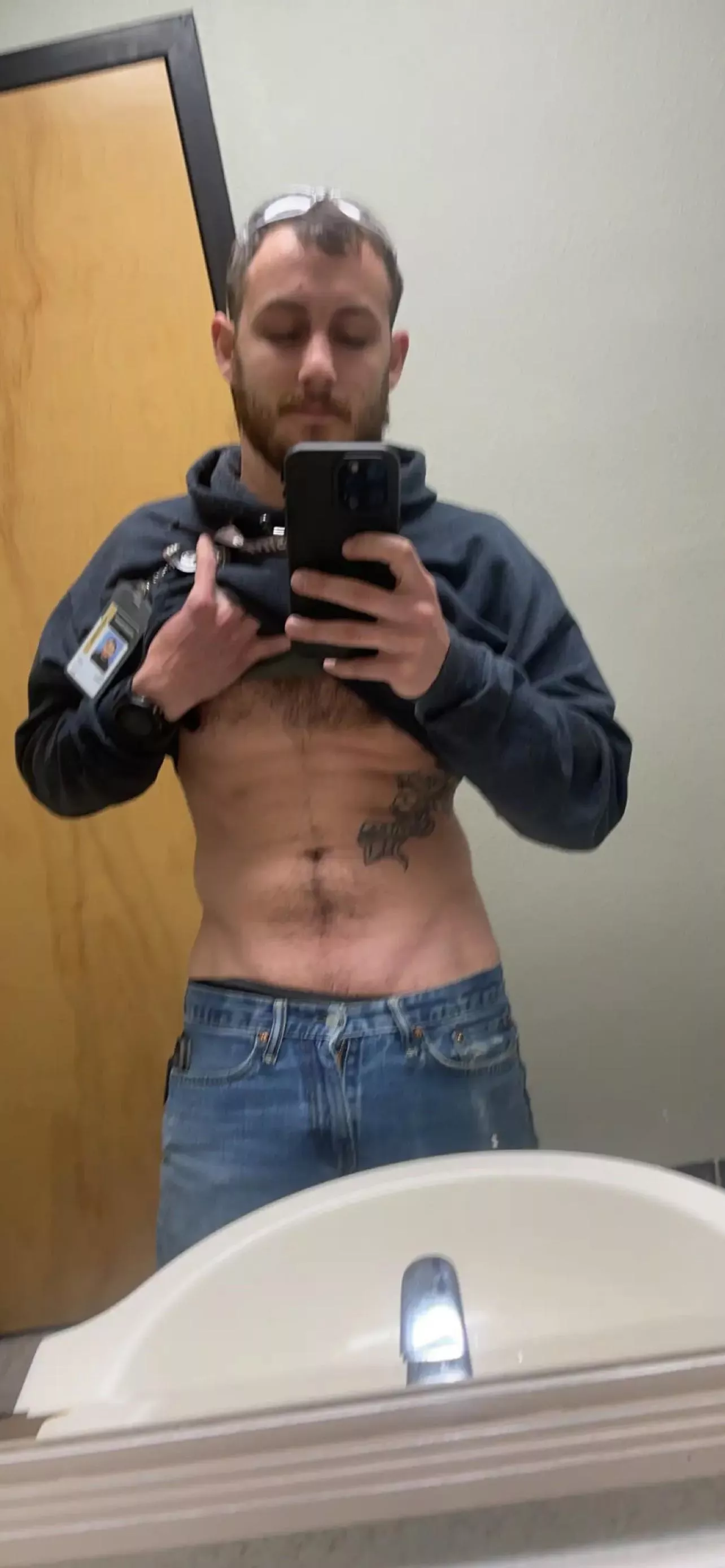 Who doesn’t love a good workplace tease posted by xxevanxx18