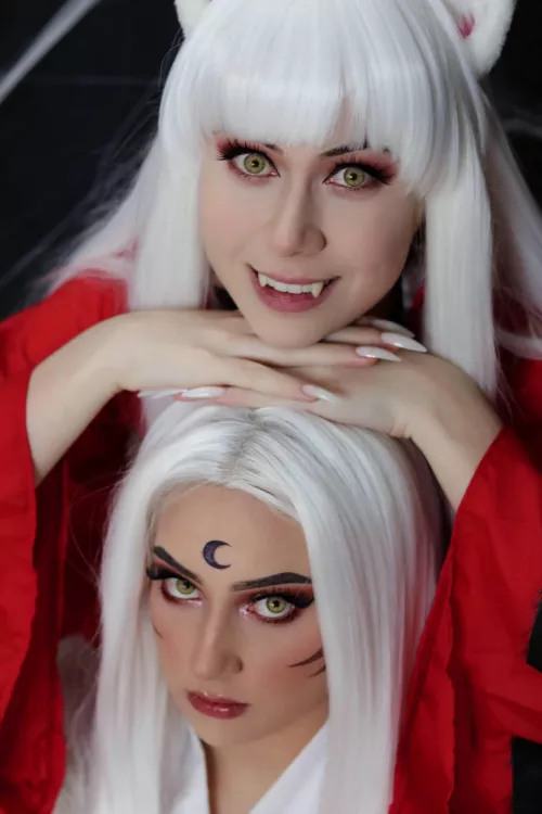 Who doesn’t love a little bit of sibling rivalry? Inuyasha and Sesshōmaru from Inuyasha (@cassper_cosplay) by casspercosplay