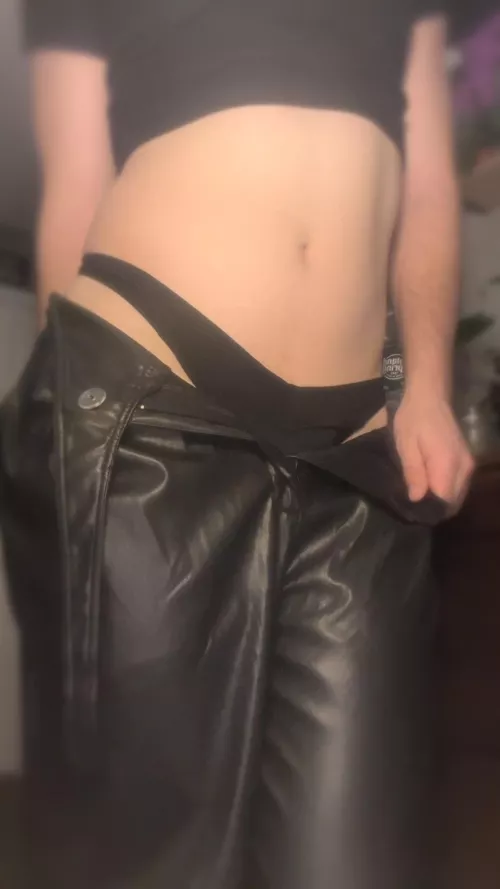 Who doesn’t love a nice tummy😊 by JJ7839