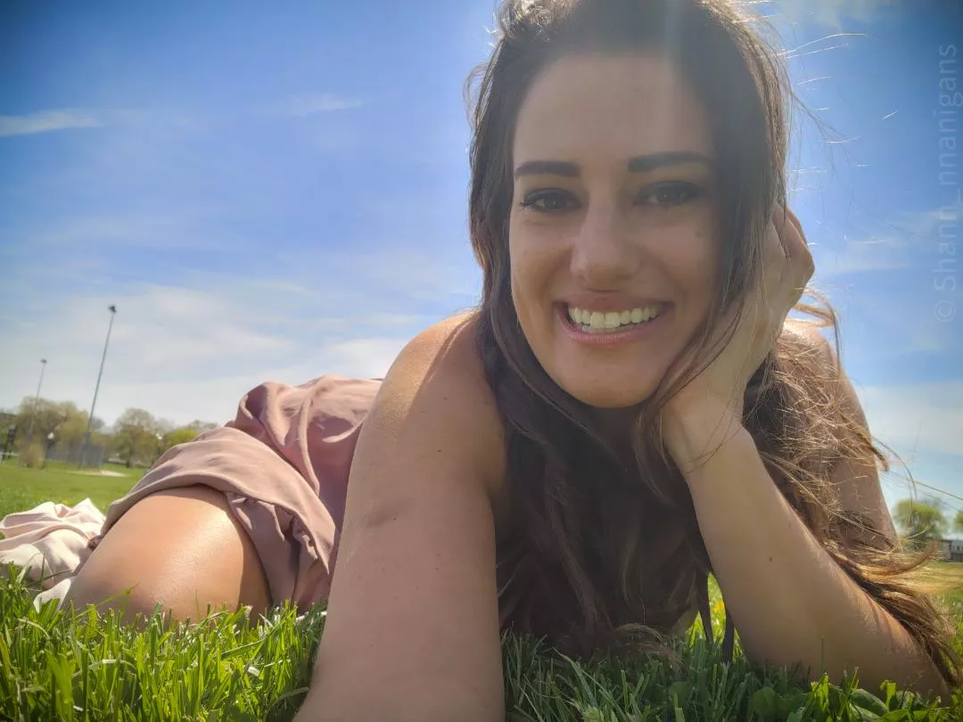 Who doesn't love a picnic. posted by shann_nnanigans