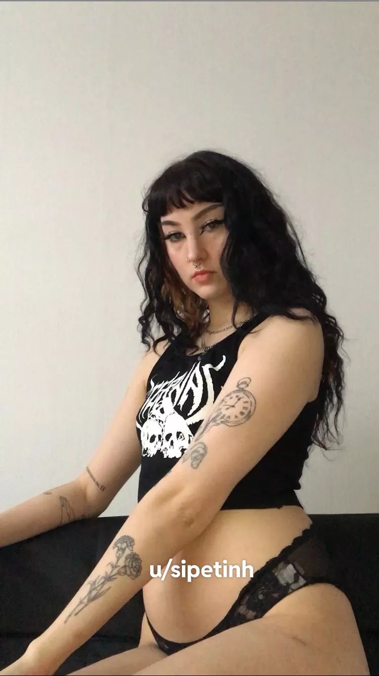 Who doesn’t love bad girls posted by sipetinh