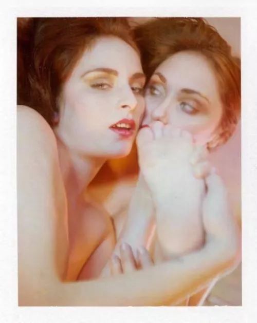 Who doesn’t love sharing their feet w a good friend? by theashgraham