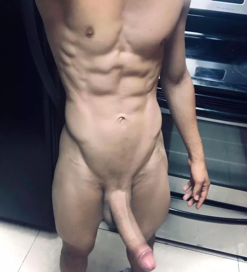 Who down to worship my 9” monster cock 😈🐷🤑 posted by H0wdy0dy