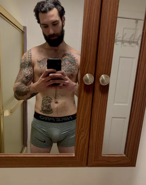 Who else is ready to crush their Friday workout!!!P.S. that’s not a cup I’m wearing 😉 by TattyDaddy21