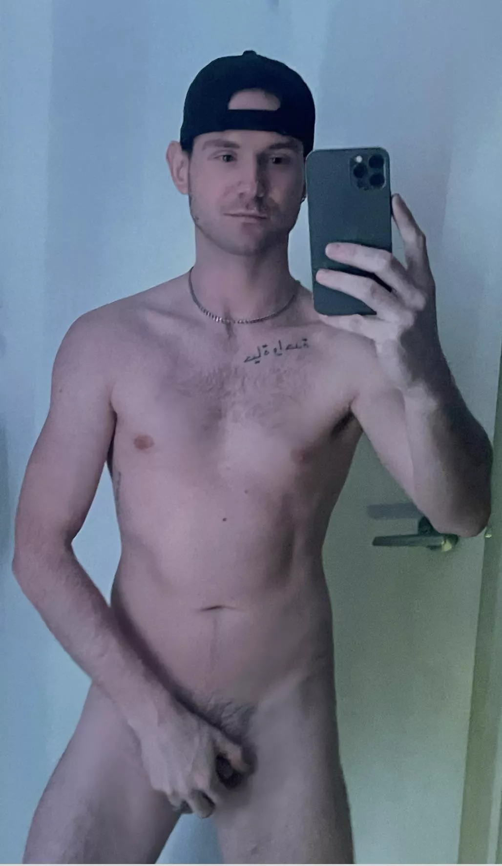 Who else is wanking rn😈 posted by Expert-Card-2895