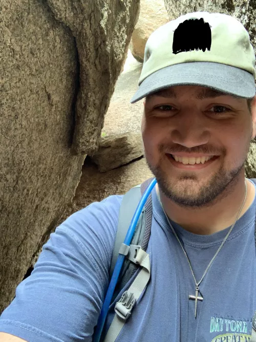 Who else loves to hike?? 🤘🏼 by hometown-dude