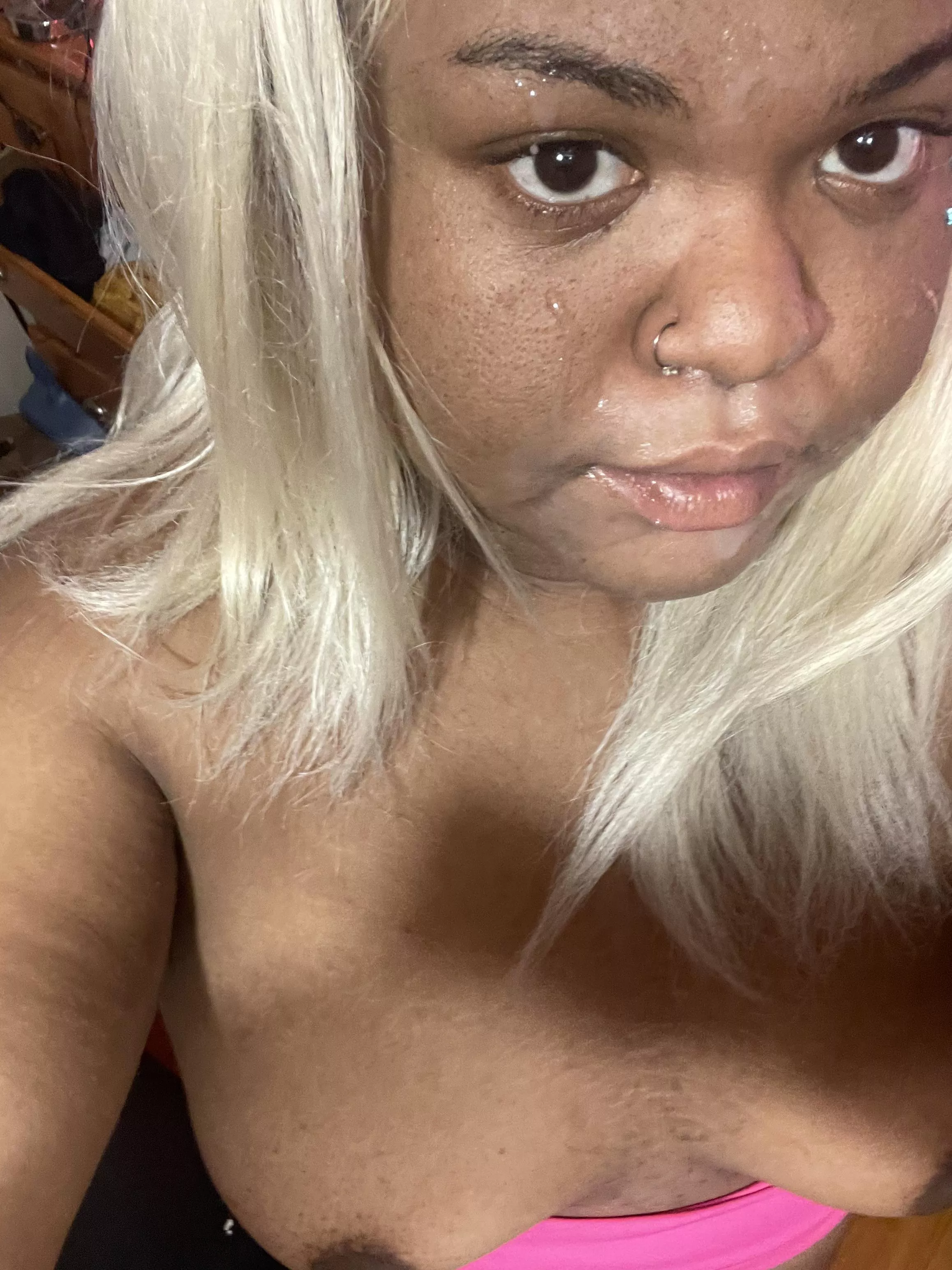 Who else wants to nut on my face?🤭 posted by Emdabratt