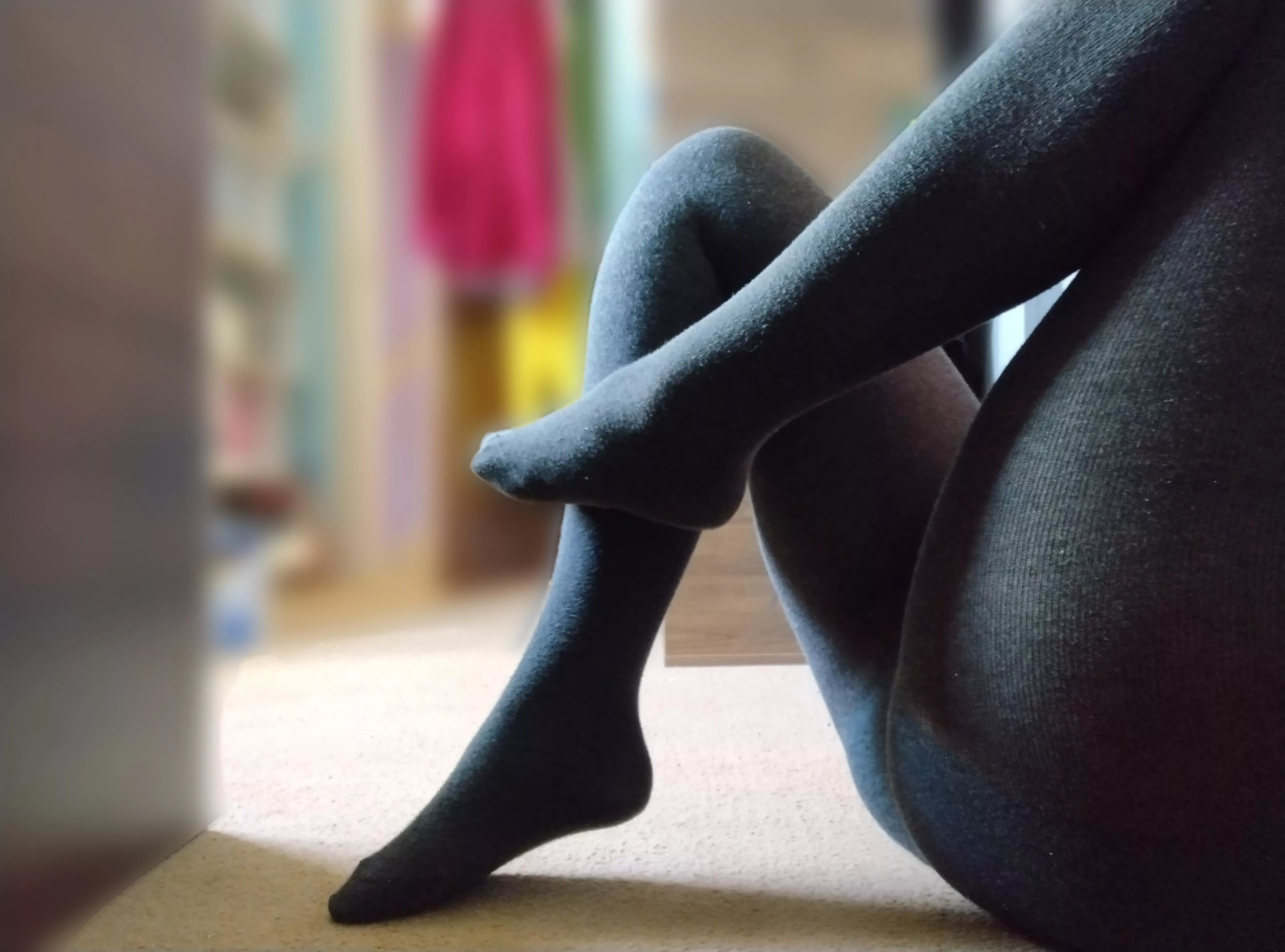 Who enjoys nylon thighs posted by LadyFabulous90