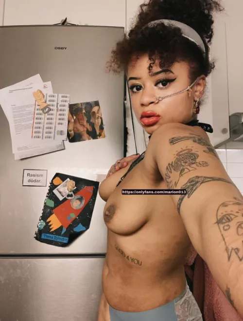 Who even wears bras? by -GUS___