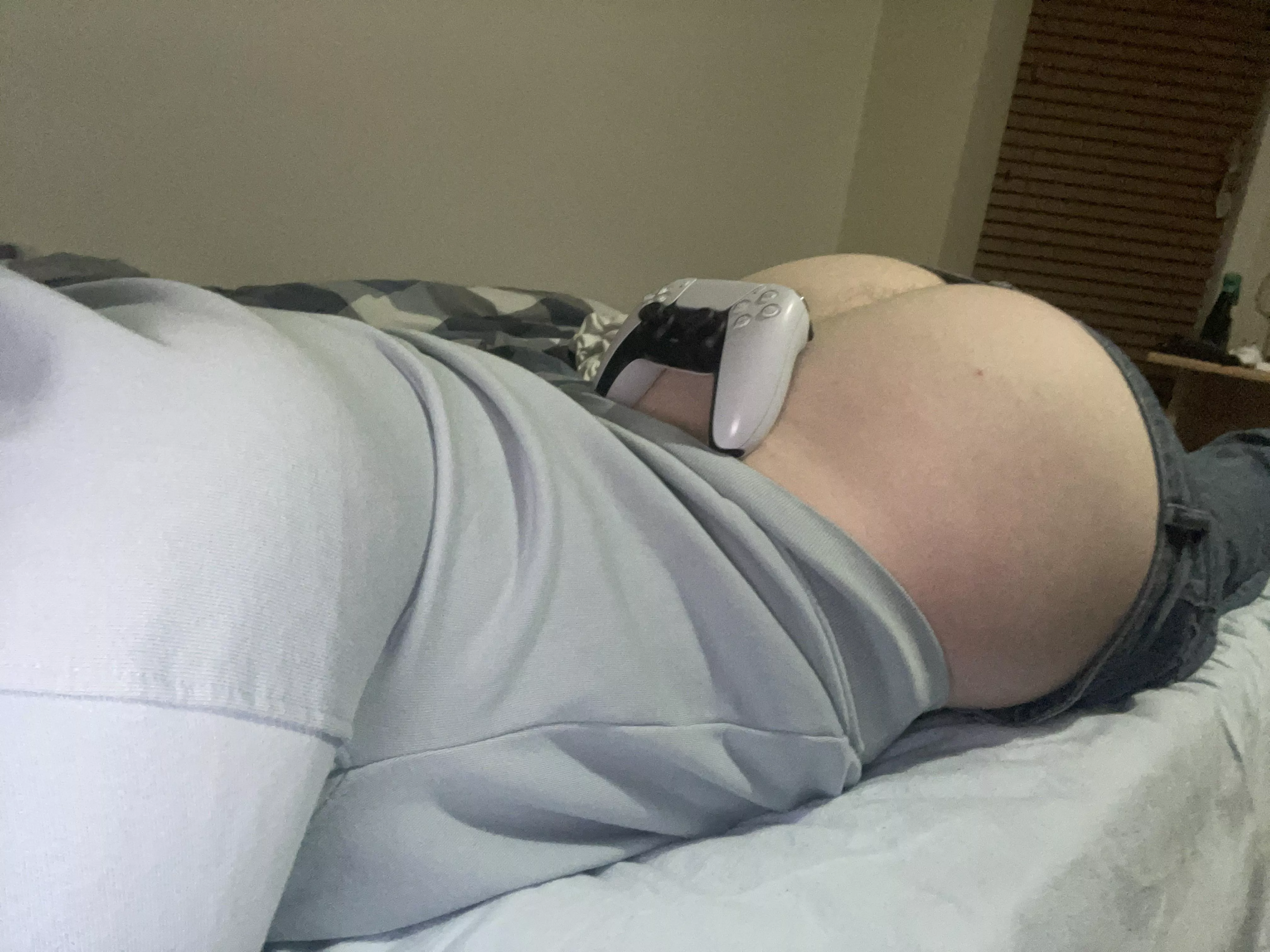 Who got PlayStation? Lmk if you wanna ply with me ;) posted by Competitive_Lychee78