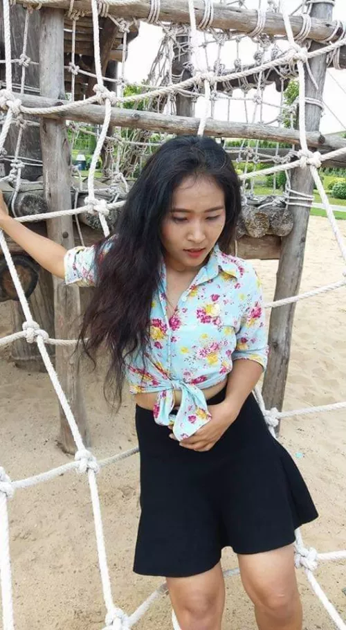 Who has the biggest cuck to tribute my gf's face and legs pictures by KinggRobbStark