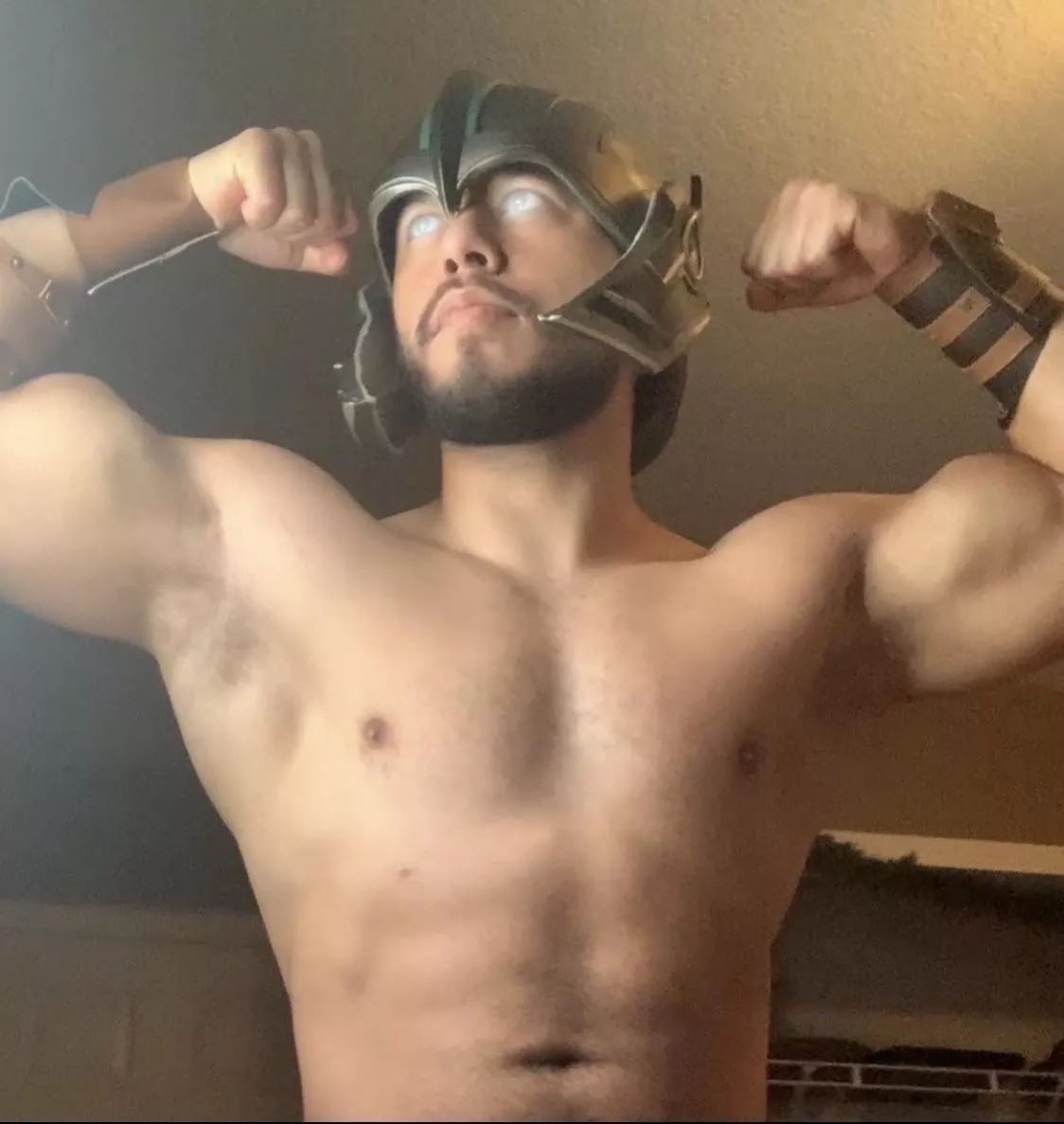 Who here would worship my Godly muscles? posted by GRayner28