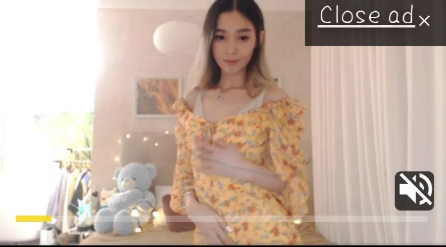 who is this ??? by thelonely___