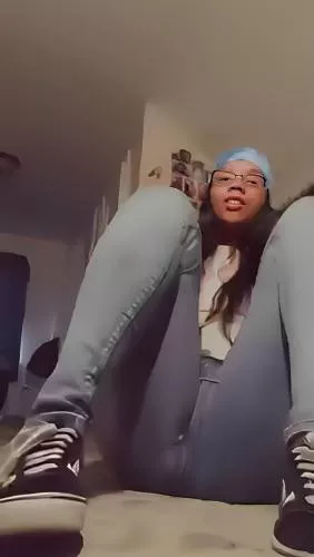 Who is this i been trynna find her for years posted by teclip753