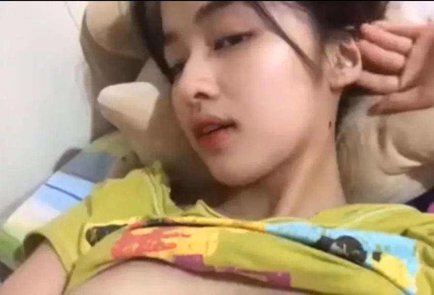 who is this pls posted by deussss_