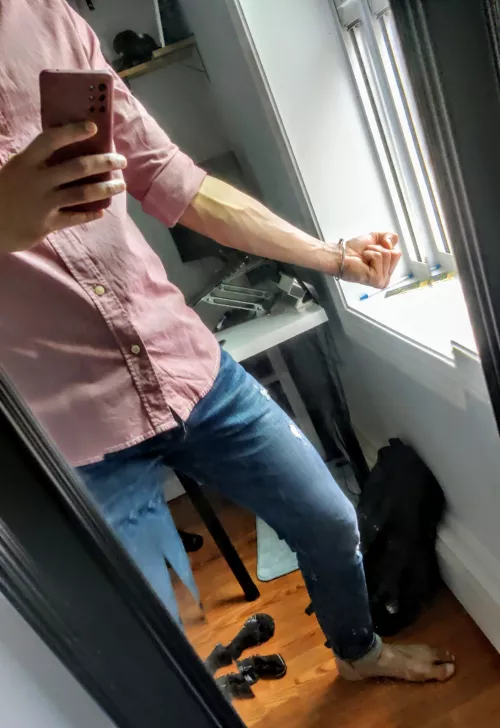 Who like some veiny forearm? by nj-turtle