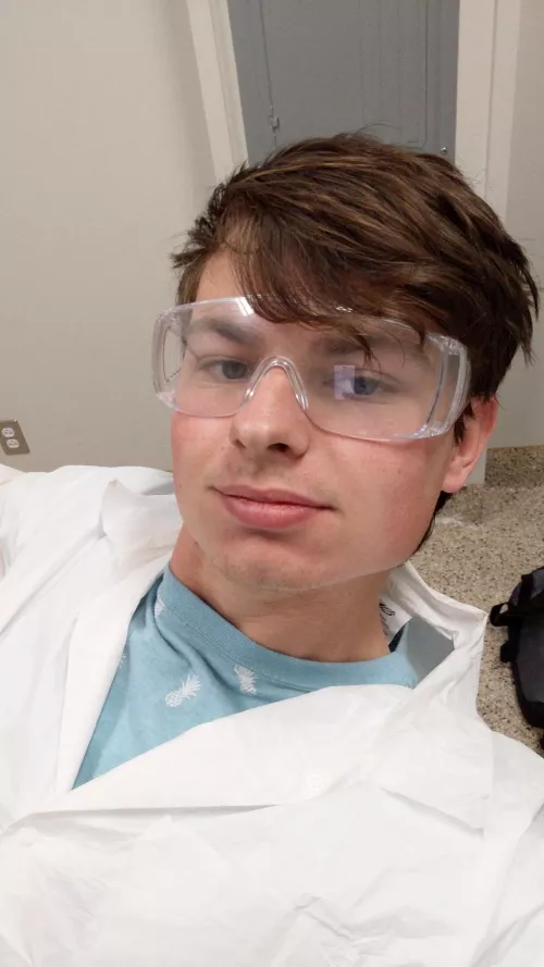 who likes a scientist by HungVerseNerd