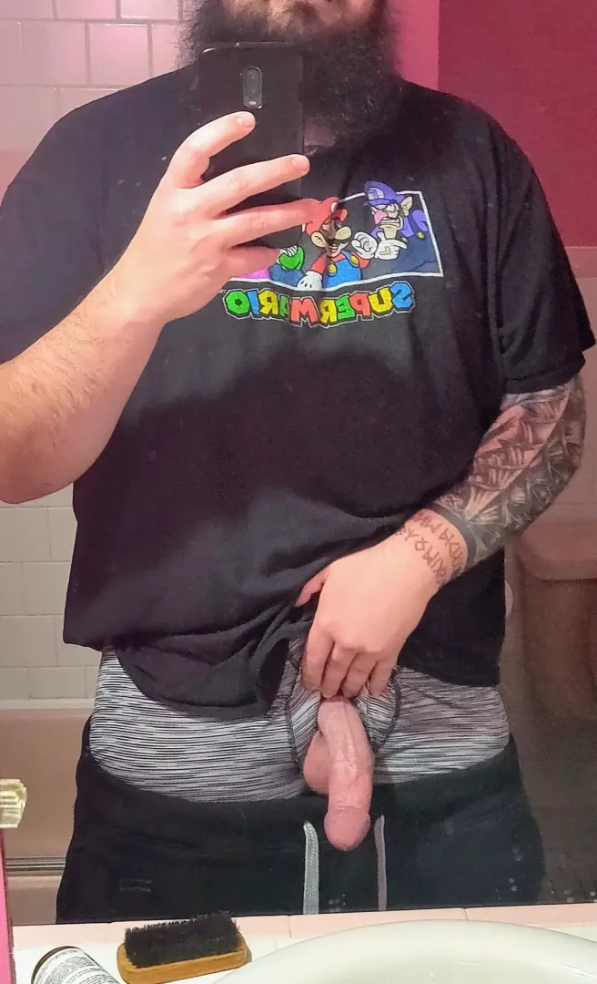 who likes big guys with big dicks? posted by anonguy4219