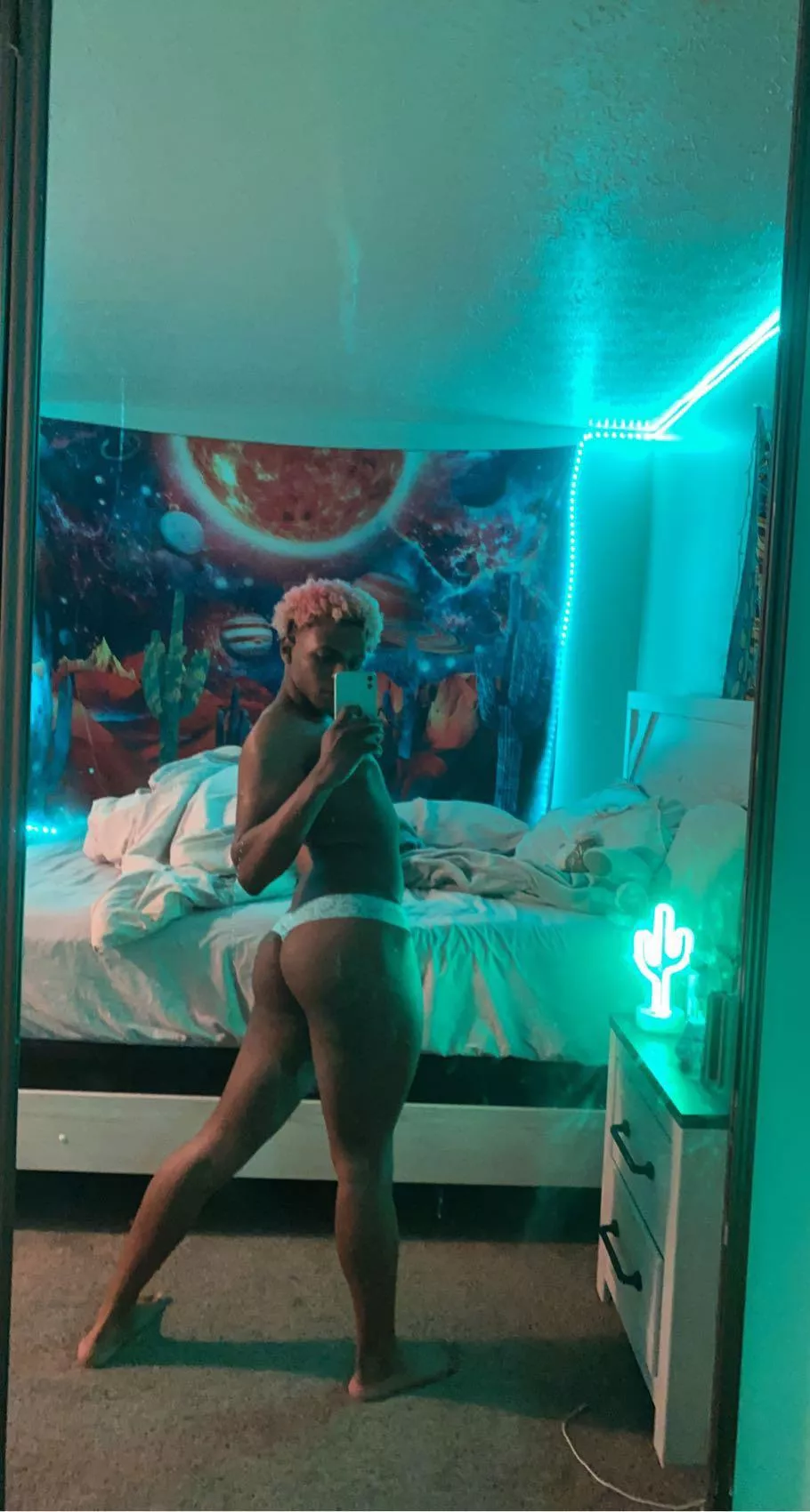 Who likes cake ? posted by Hot-Pick-9600