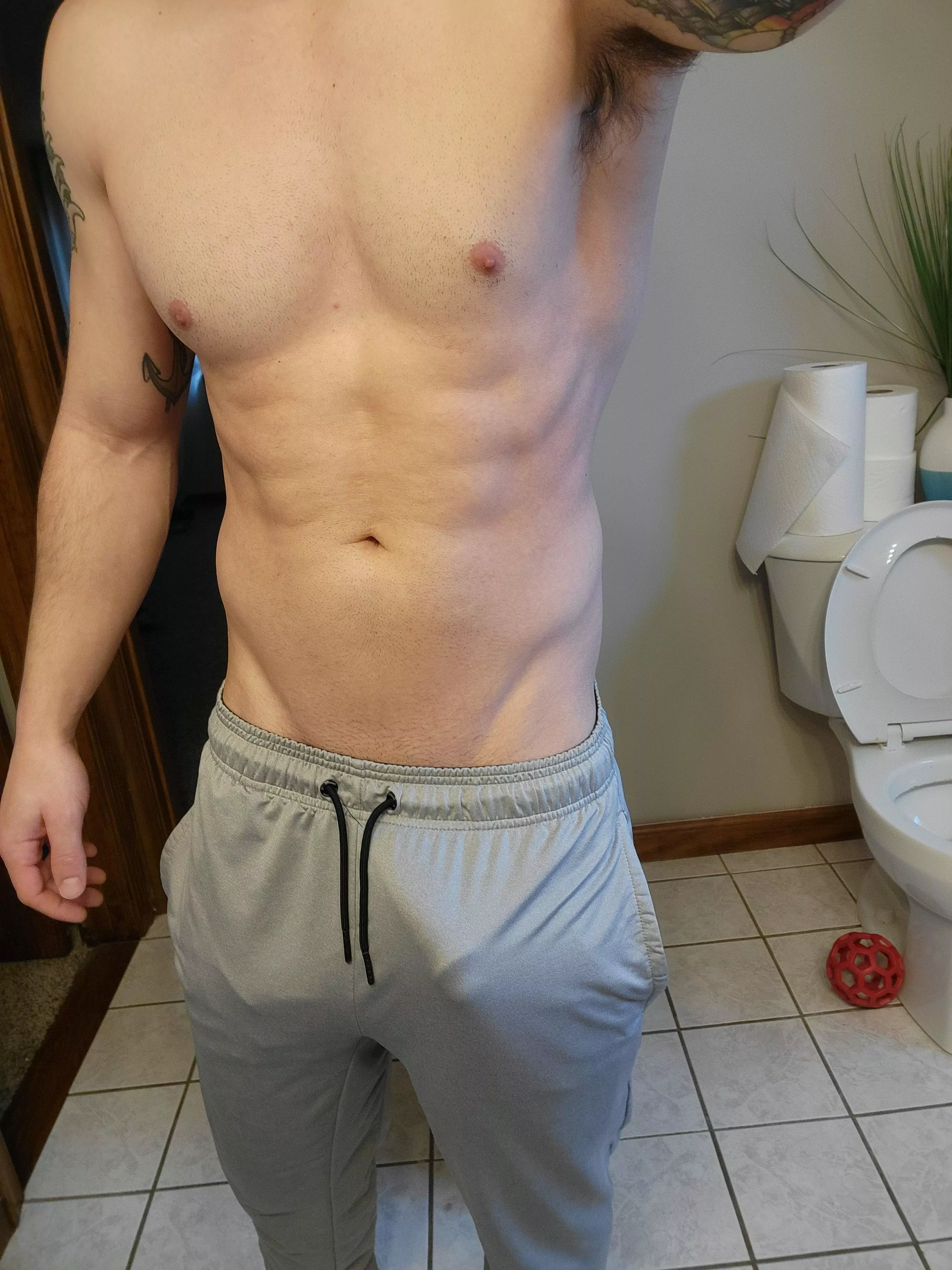 who likes grey sweatpants? posted by sexonmeth