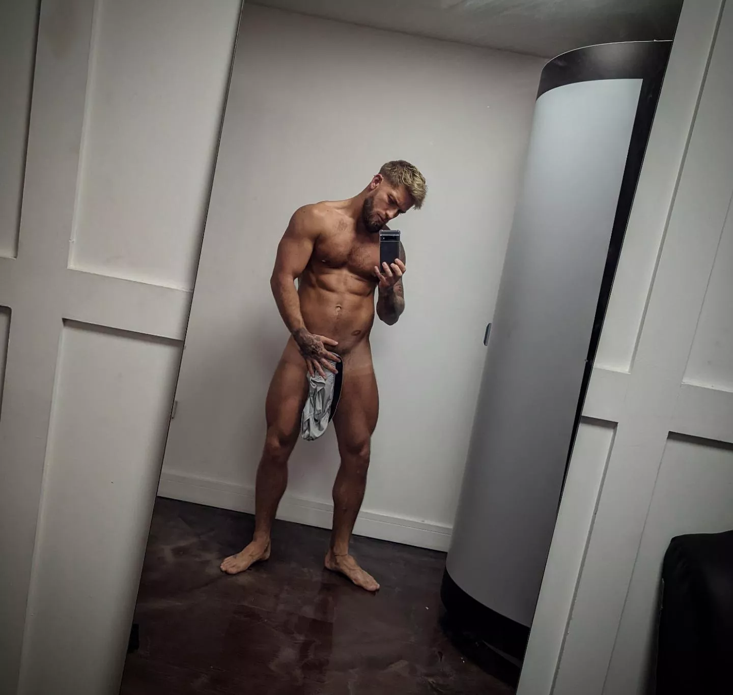 Who likes my outfit? posted by scott_hudson_fitflex