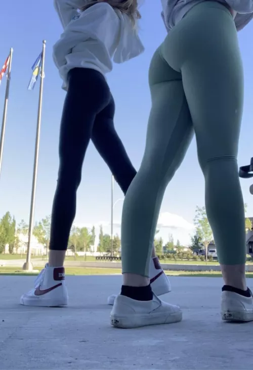 Who likes our new pairs of yoga pants by dinemoore