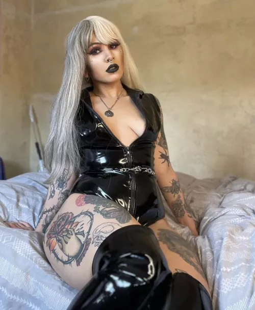 who likes pvc here? by g0thschlampe