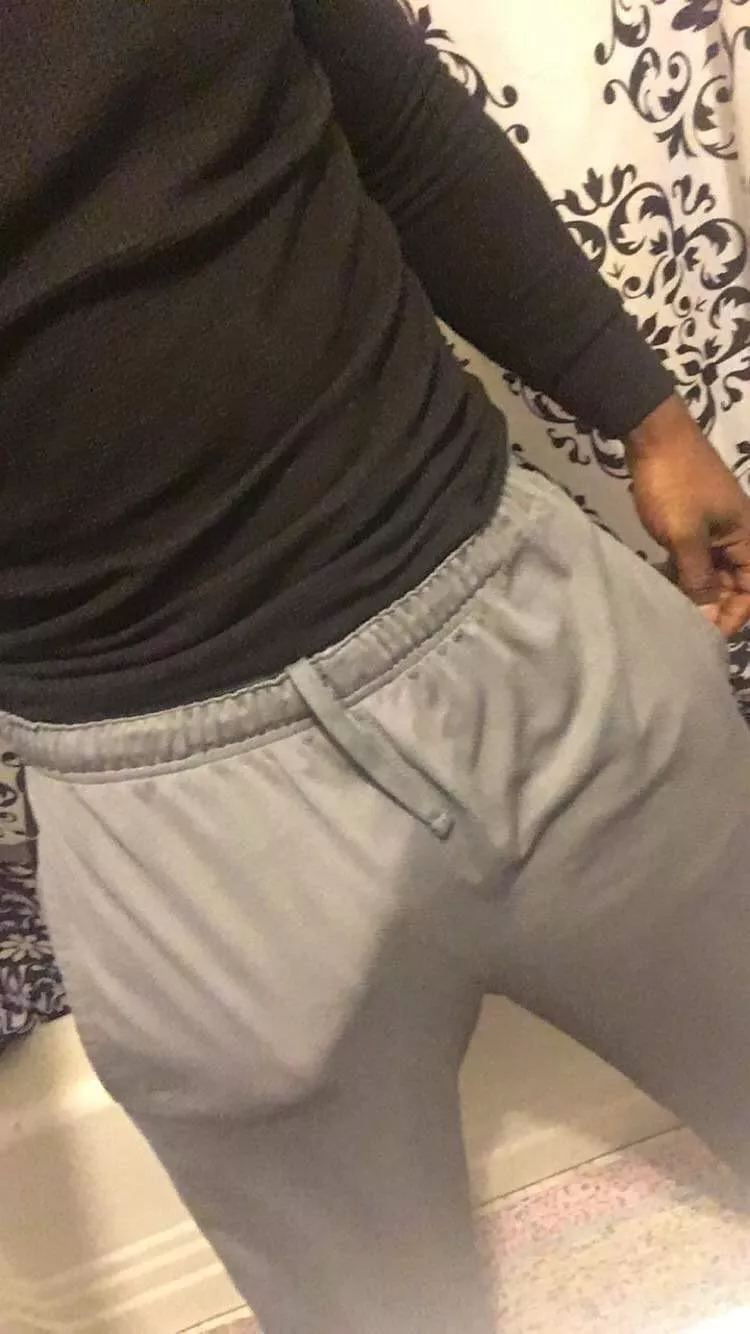 Who love great sweatpants? posted by Efficient_Heron8929