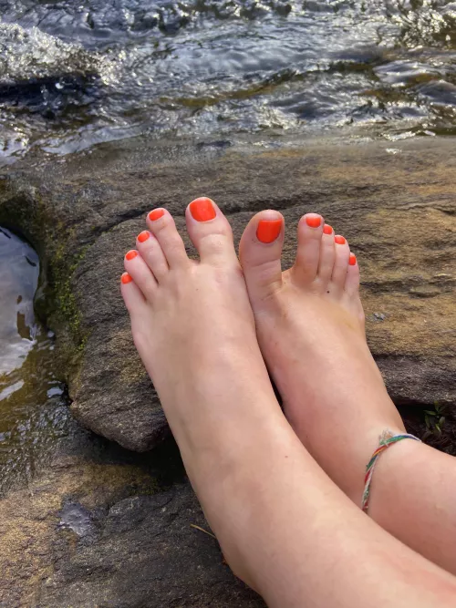 Who loves orange toes? by valeriefeet99