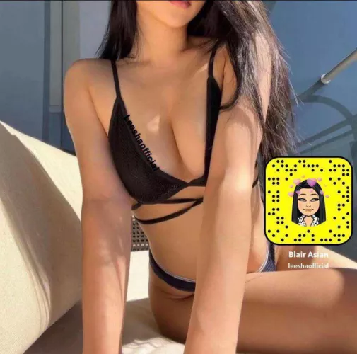 Who needs a Asian slut? 💋 by neptunebbyy