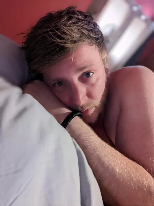 who needs a cuddle? by AnalRaptor