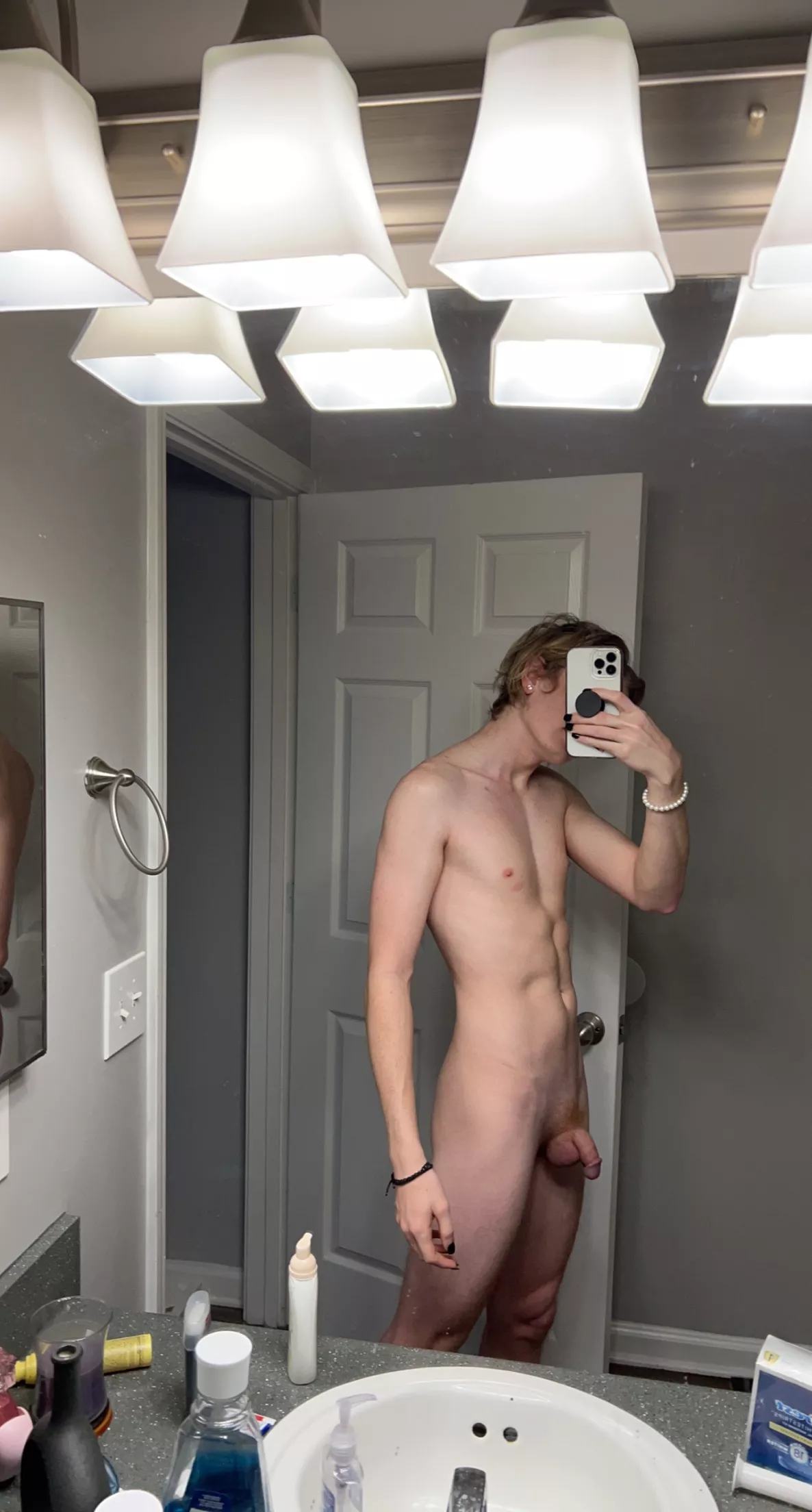 Who needs a twink boy with some string abs? I’m here. posted by Itsevanwade