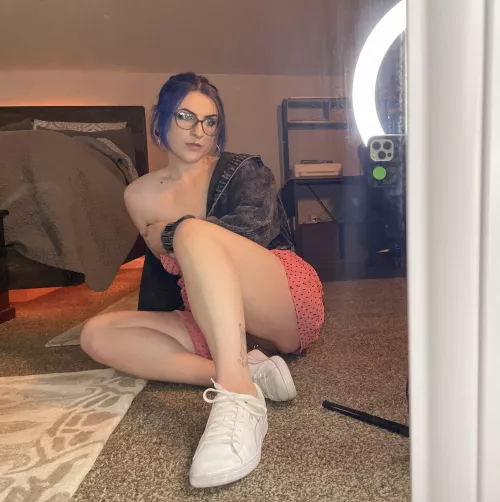 Who needs panties anyway? by MamaPeach33