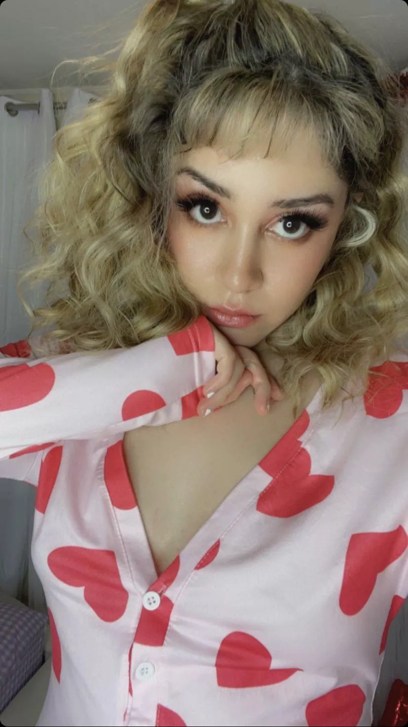 Who needs to be put in their place by a mean domme posted by DaisyDomme303