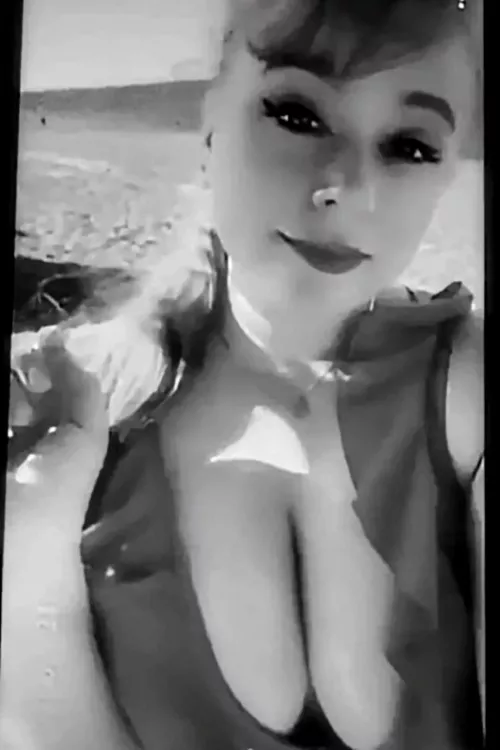 who ordered the cleavage special? by Charming-Track1747