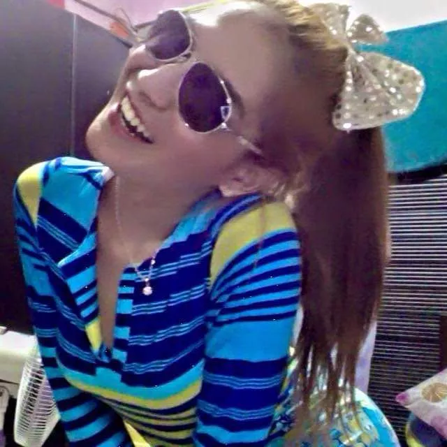 Who thinks I look good in blue posted by AliyahBigTs